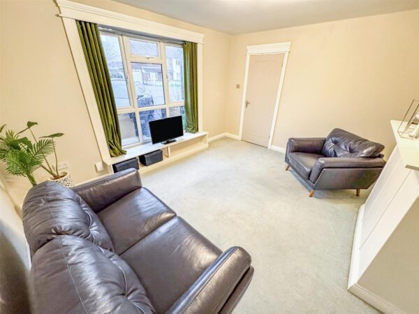 Studfall Avenue, Corby