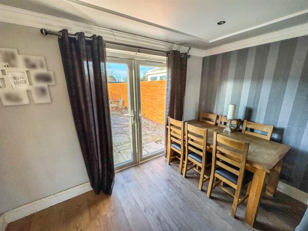 Glastonbury Road, Corby