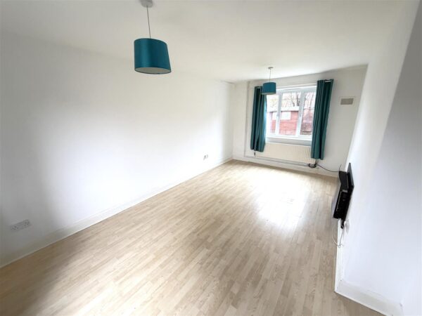 Faraday Grove, Corby