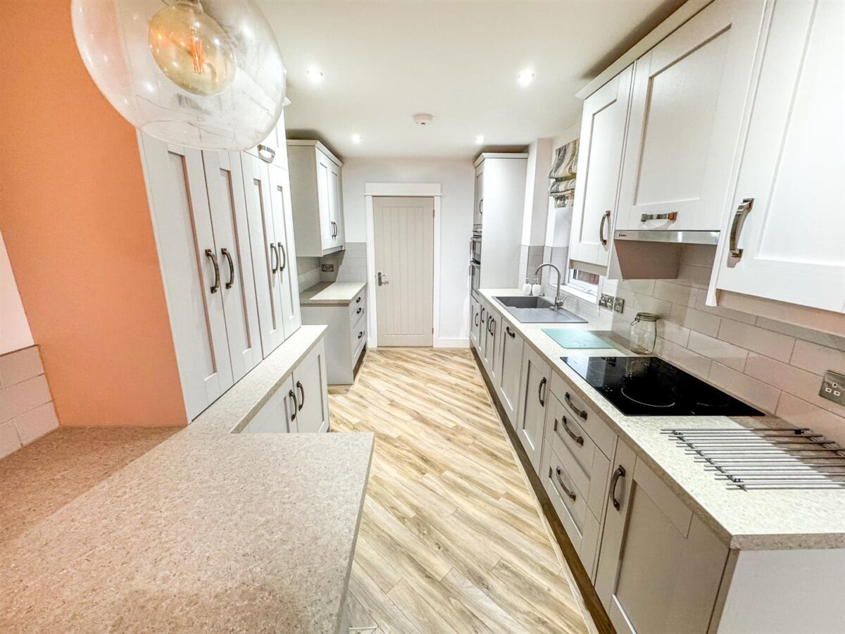 Studfall Avenue, Corby