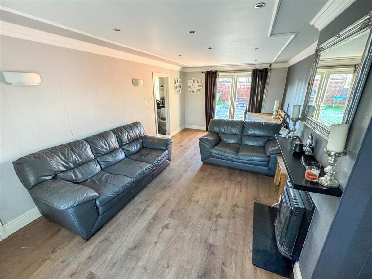 Glastonbury Road, Corby