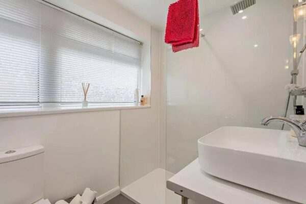 Capell Gardens, Corby