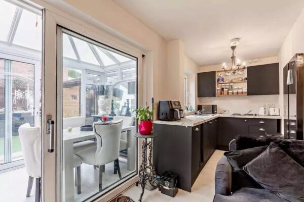 Capell Gardens, Corby