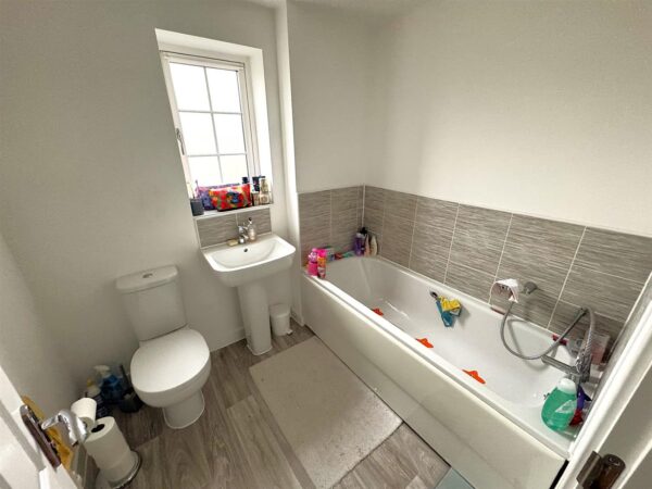 Airfield Way, Weldon, Corby