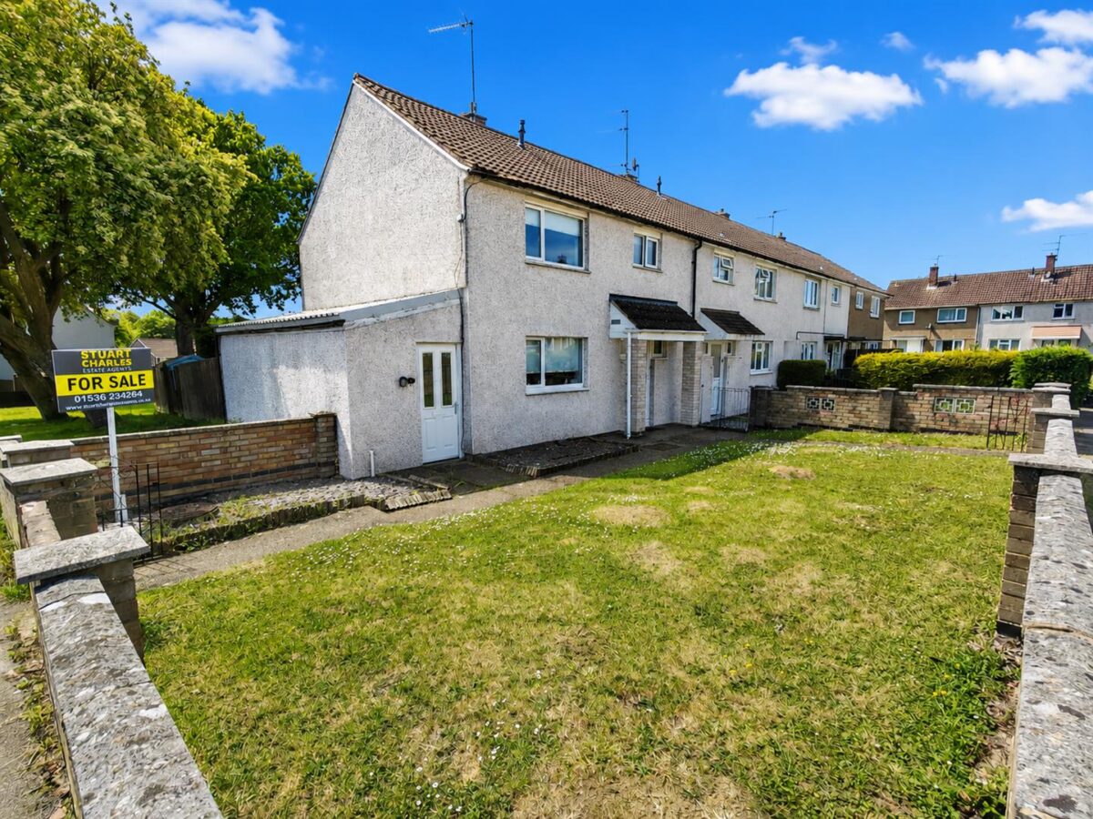 Farmstead Road, Corby