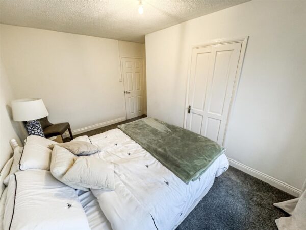 Welford Grove, Corby