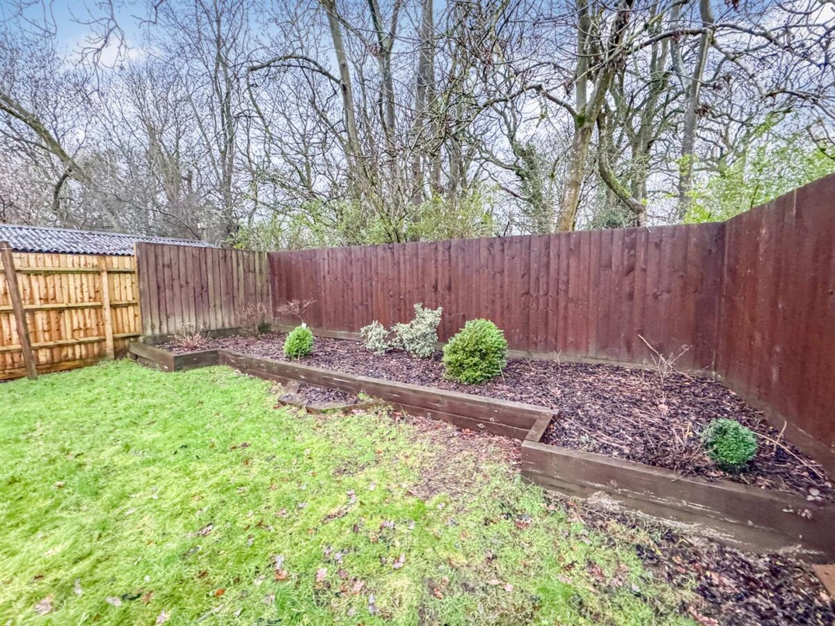 Studfall Avenue, Corby