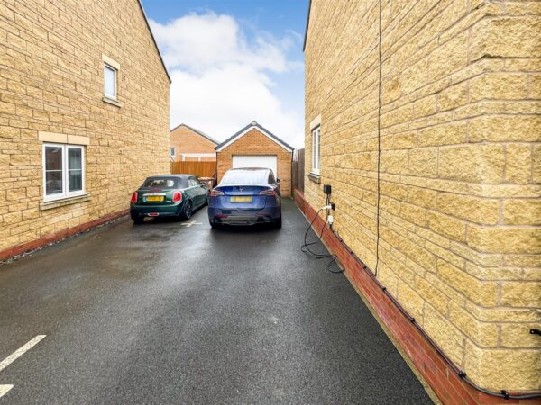 Airfield Way, Weldon, Corby