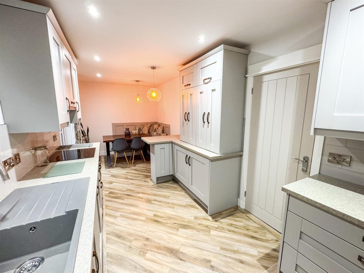 Studfall Avenue, Corby