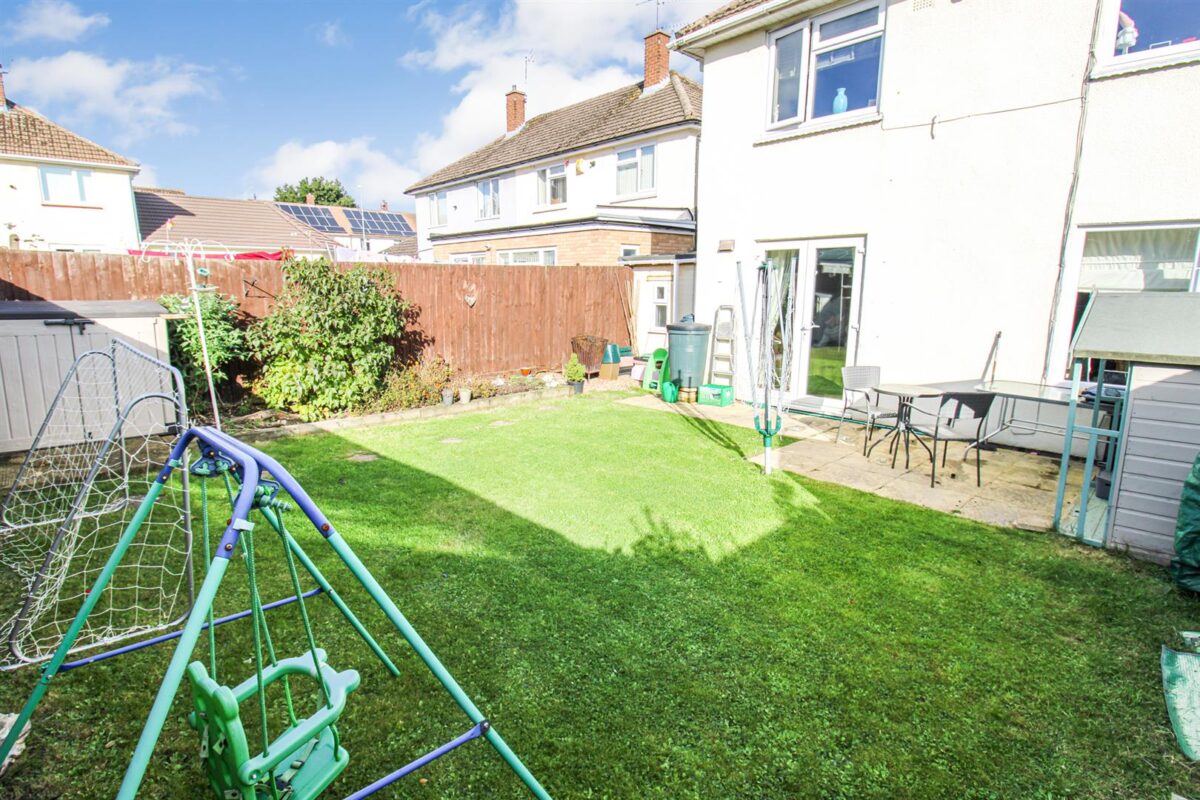 Welford Grove, Corby