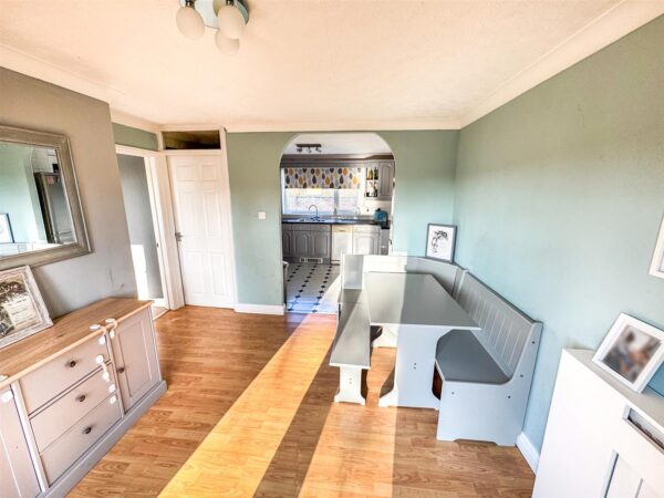 Farmstead Road, Corby