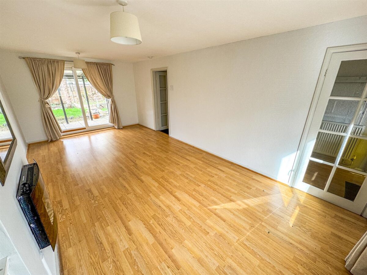 Glastonbury Road, Corby