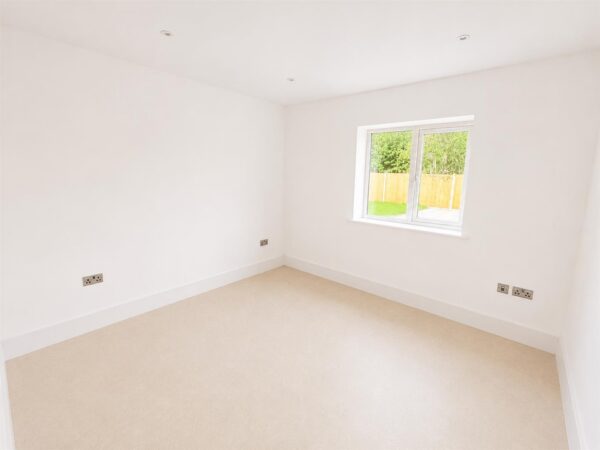 Corby Road, Weldon, Corby