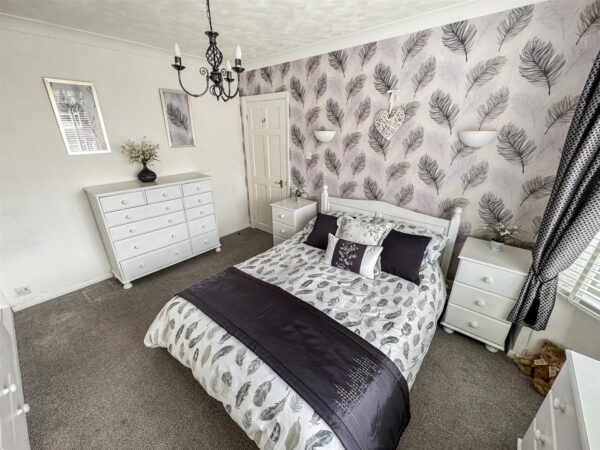 Woodlands Avenue, Corby