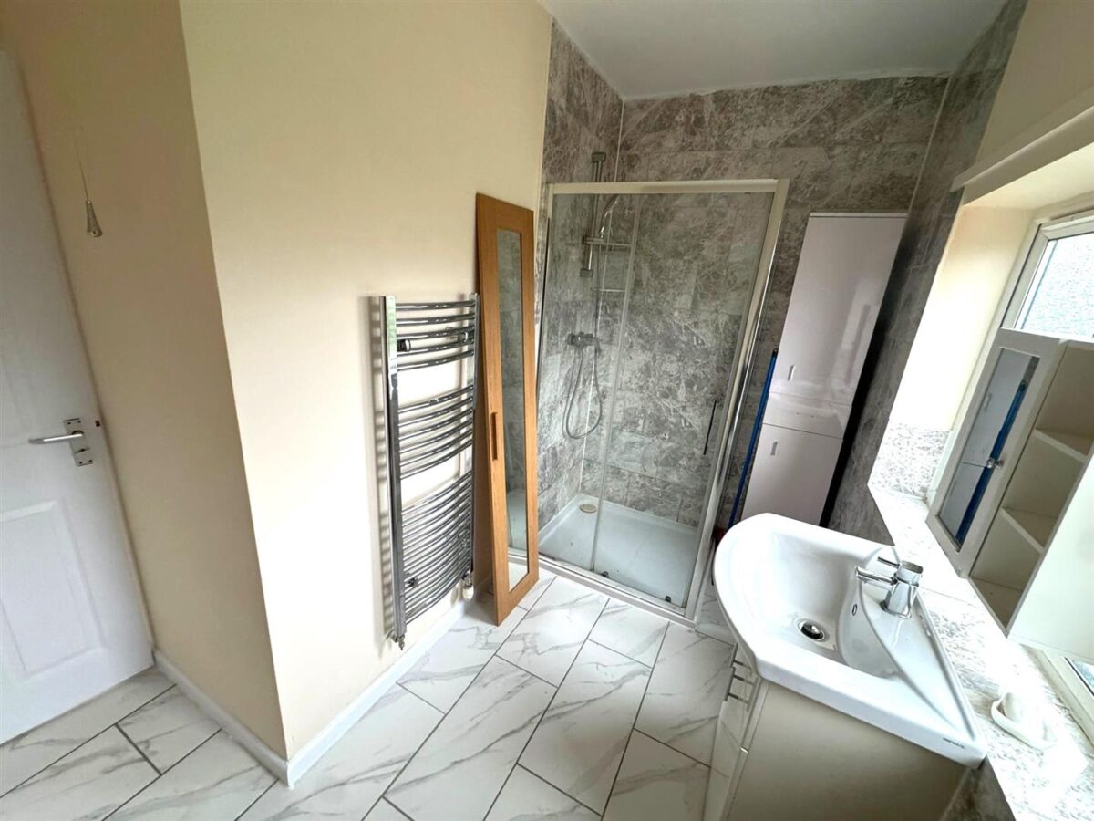 Woodfield Grove, Corby