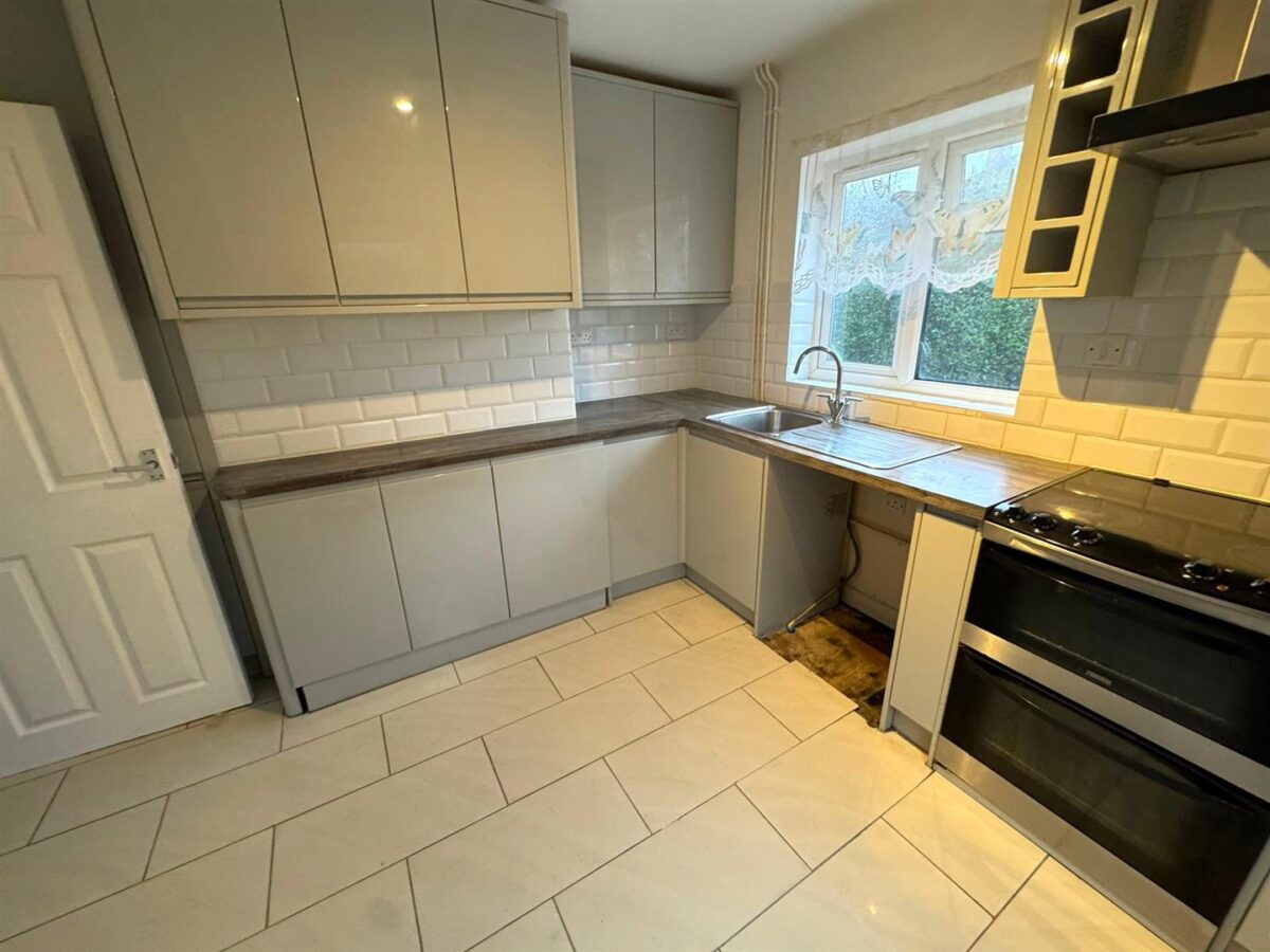 Woodfield Grove, Corby