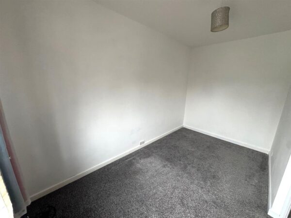 Woodfield Grove, Corby