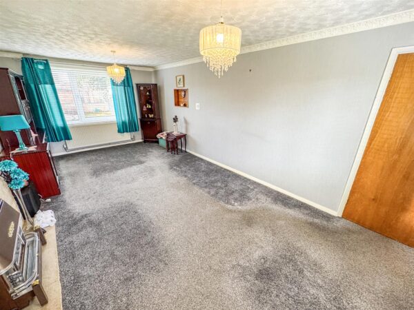 Warminster Close, Corby