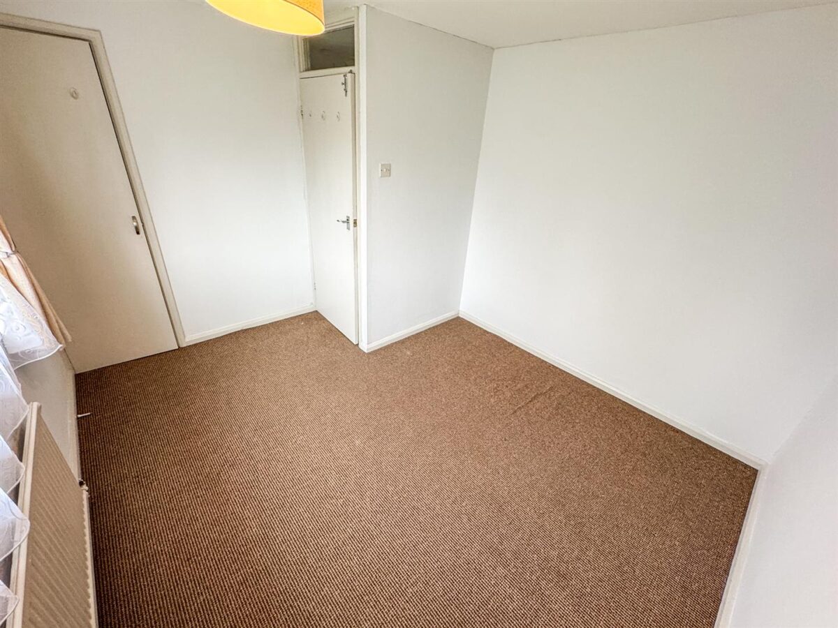 Glastonbury Road, Corby