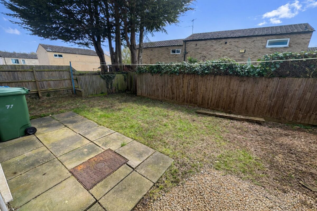 Holyrood Walk, Corby