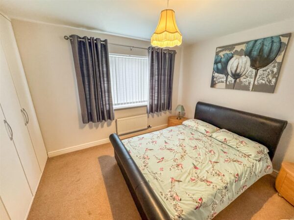 Fieldfare Close, Corby