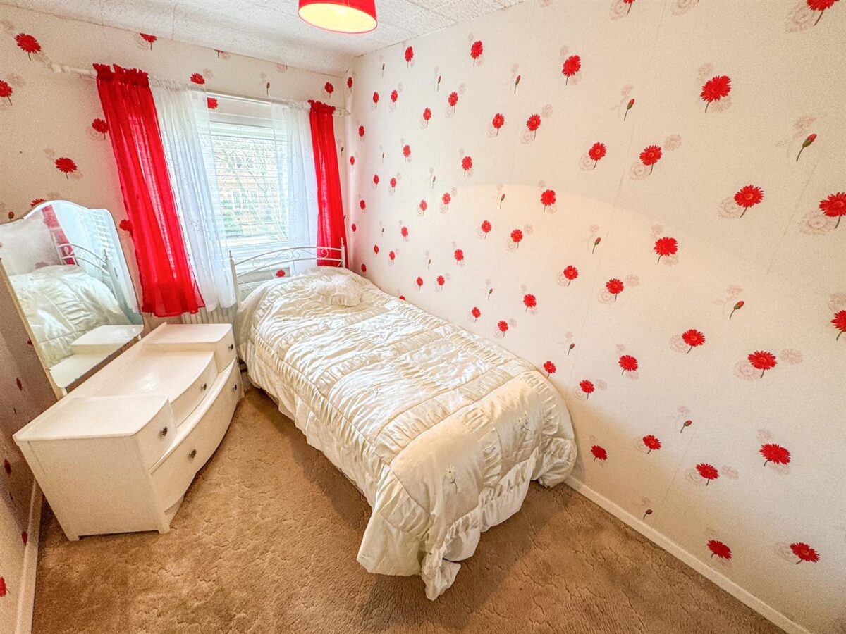 Warminster Close, Corby