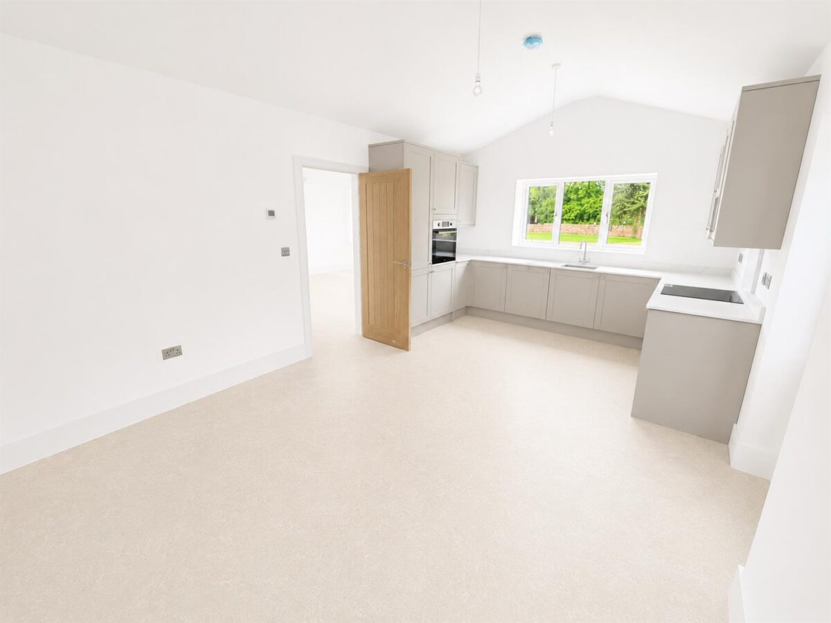 Corby Road, Weldon, Corby