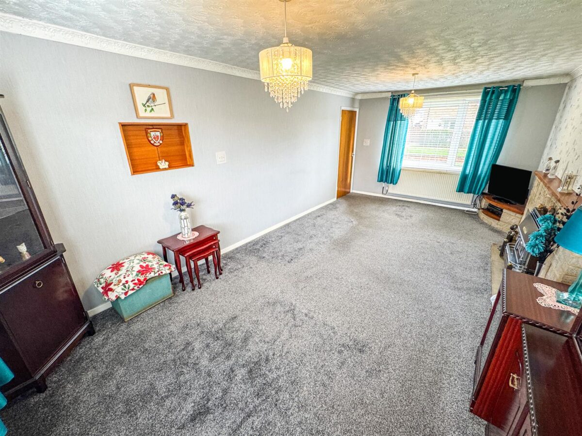 Warminster Close, Corby