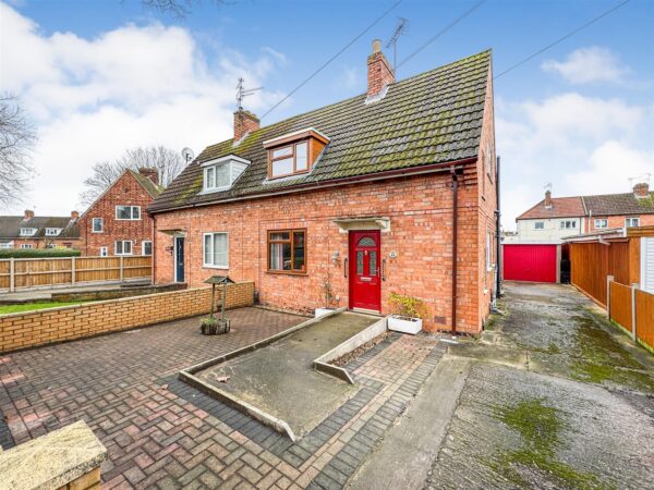 Tanfields Grove, Corby