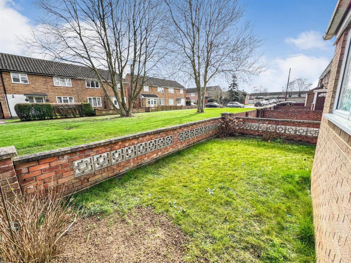 Warminster Close, Corby