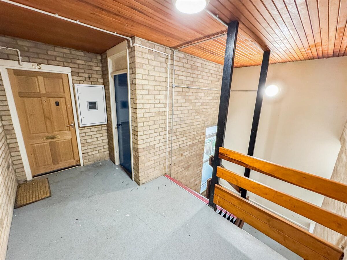 Holyrood Walk, Corby