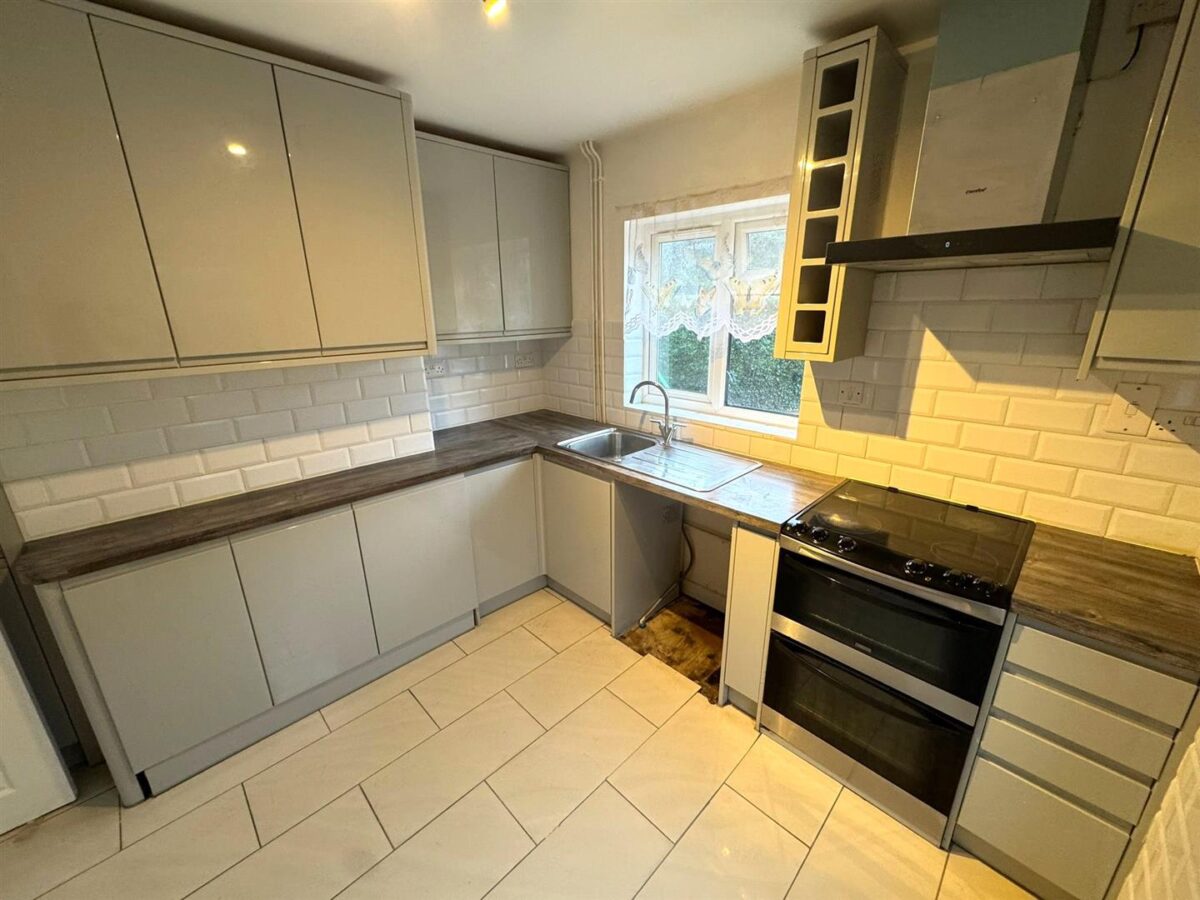 Woodfield Grove, Corby