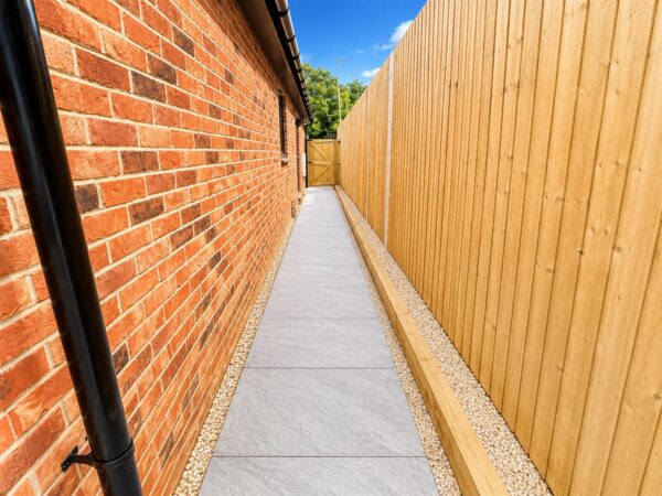 Corby Road, Weldon, Corby