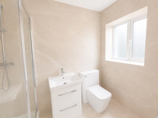 Corby Road, Weldon, Corby