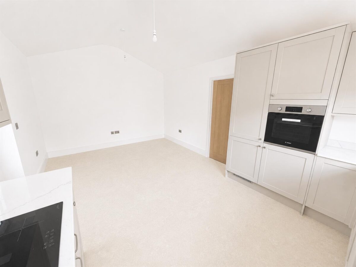 Corby Road, Weldon, Corby