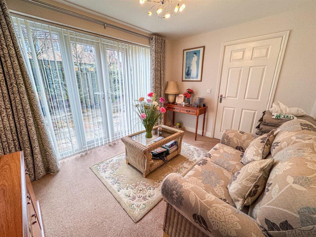 Fieldfare Close, Corby