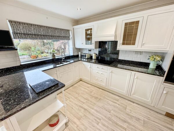 Woodlands Avenue, Corby