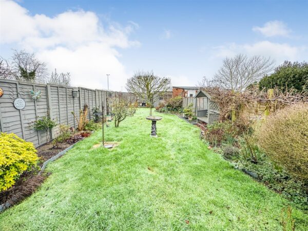 Woodlands Avenue, Corby