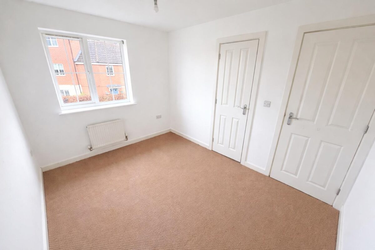 Nuthatch Close, Corby