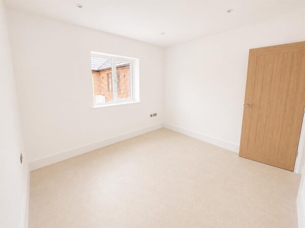 Corby Road, Weldon, Corby