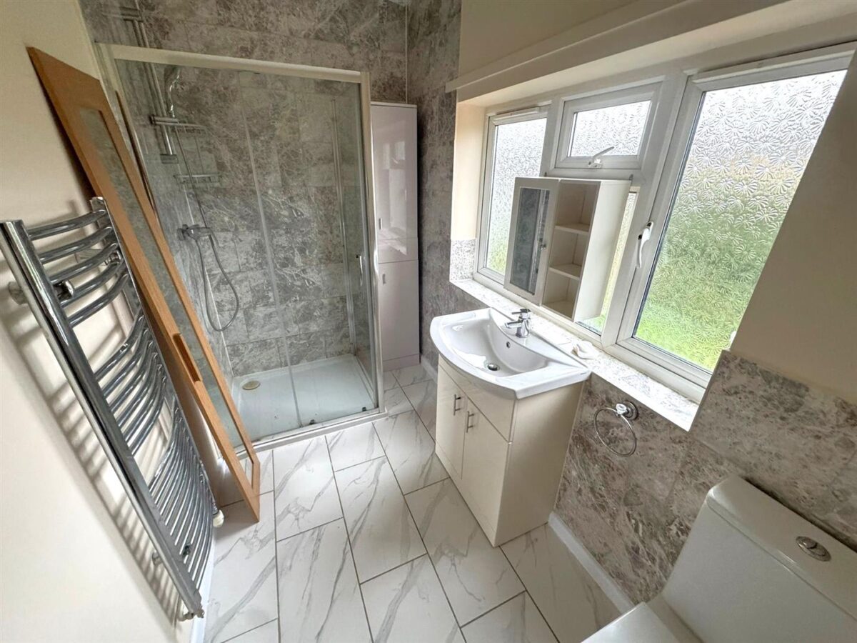 Woodfield Grove, Corby