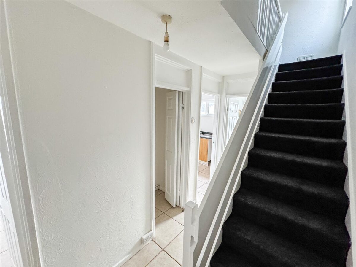 Holyrood Walk, Corby