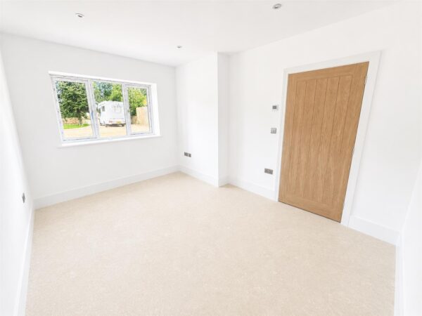Corby Road, Weldon, Corby