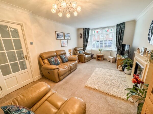 Woodlands Avenue, Corby