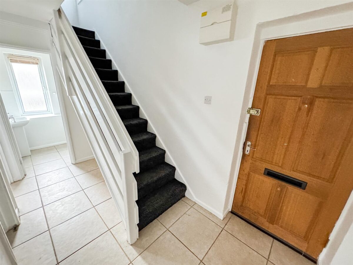 Holyrood Walk, Corby