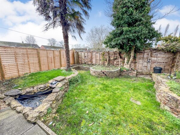 Glastonbury Road, Corby