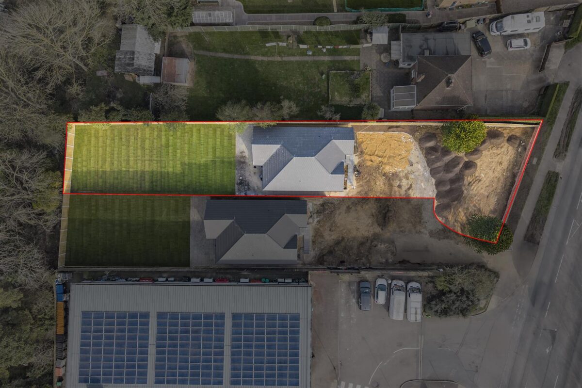 Corby Road, Weldon, Corby