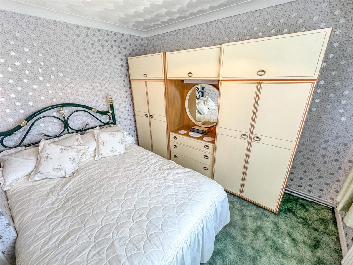 Warminster Close, Corby