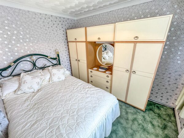 Warminster Close, Corby