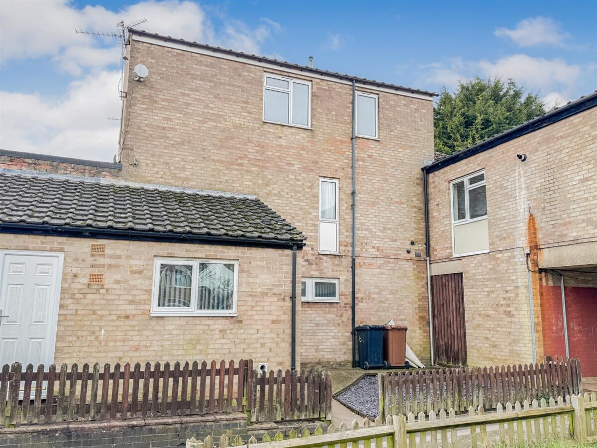 Holyrood Walk, Corby